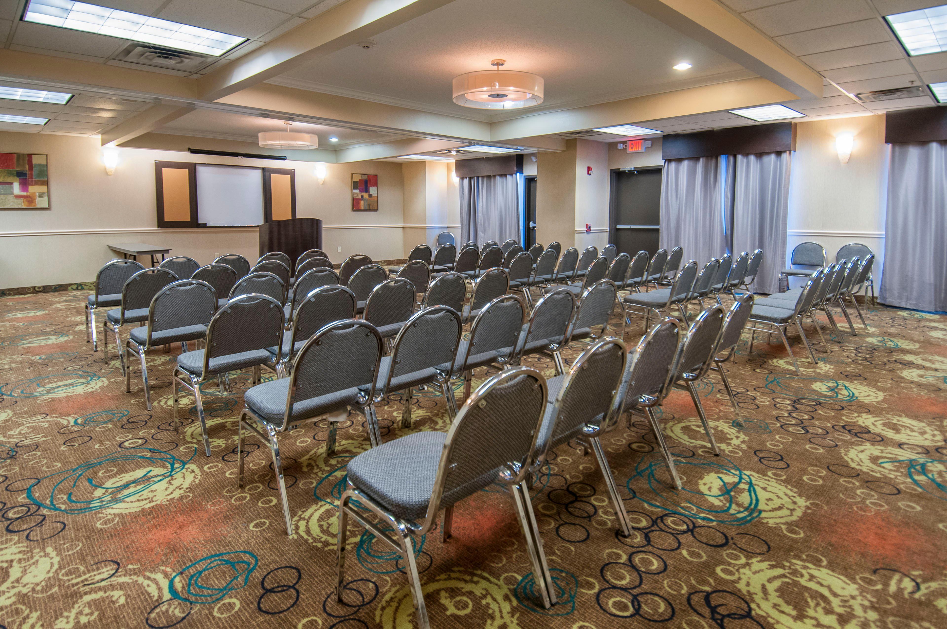 Holiday Inn Express Hotel & Suites Houston North Intercontinental By Ihg Exterior foto